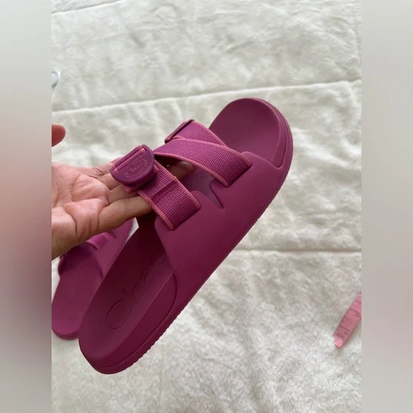 Chaco Women's Pink Sandals size 7 - Picture 7 of 9